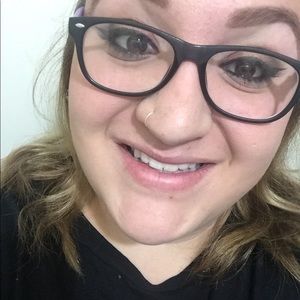 Meet your Posher, Loretta